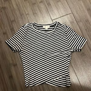 Silence and noise short sleeve crop top (urban outfitters brand) size small